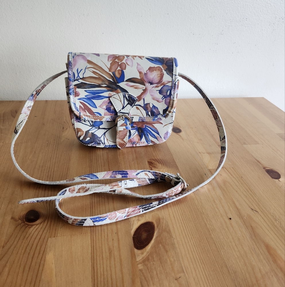 Del Borgo Floral Thick Italian Leather Crossbody